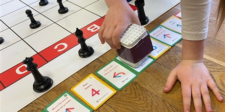 Powiększ grafikę: Kodowanie i Szachy!